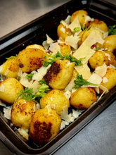 Load image into Gallery viewer, Brown Butter Garlic Asiago Gnocchi *Vegetarian
