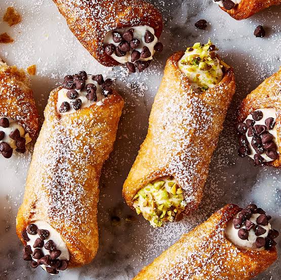Large Cannoli Quartet (4 pieces/Order)